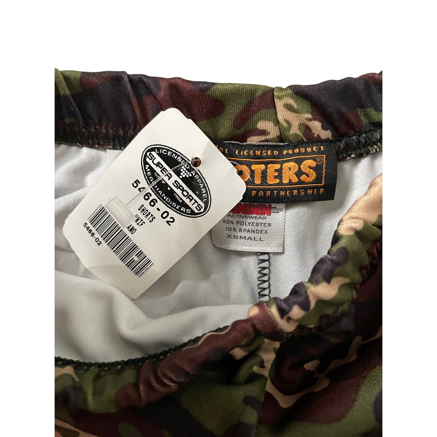 New Women’s Hooters girl uniform Rare Camo shorts size Xs Sorta Cheeky Super sexy