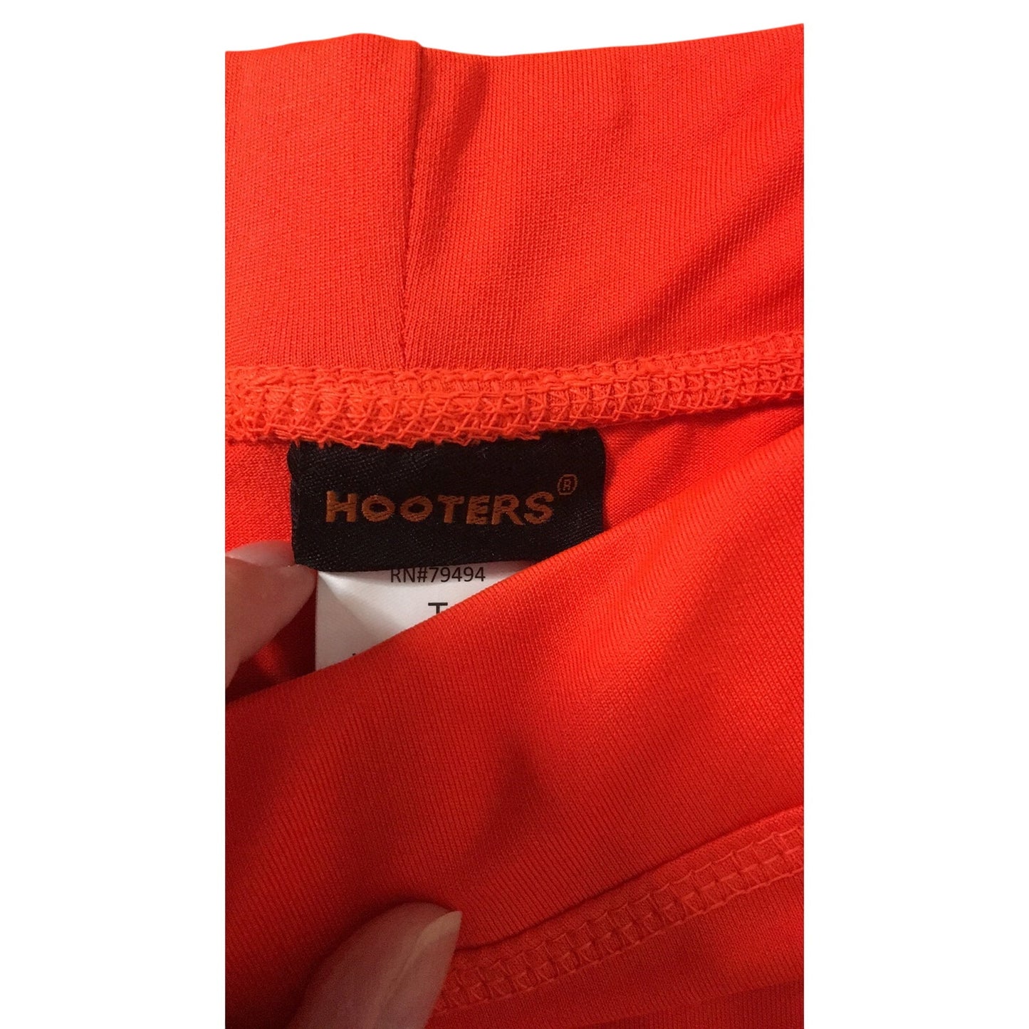 New Women’s Hooters Girl Uniform Tank and Shorts from Clearwater Florida Size Large