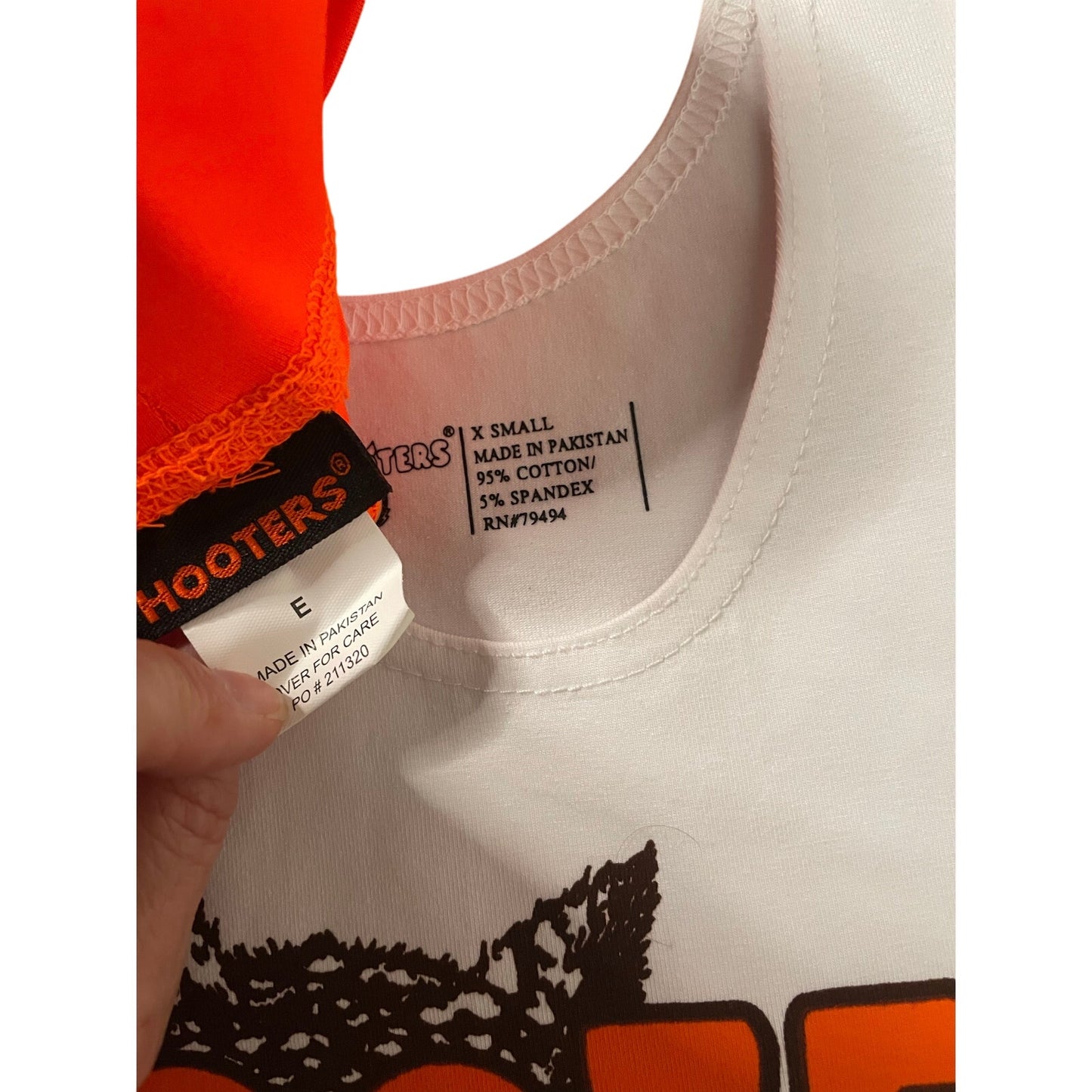 New Women’s Hooters Girl Uniform w/socks Clearwater Florida Size Large