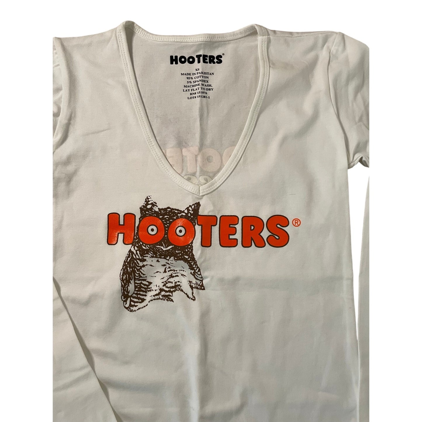 New Women’s Hooters Vintage Uniform V-Neck Long Sleeve T-shirt size Xs